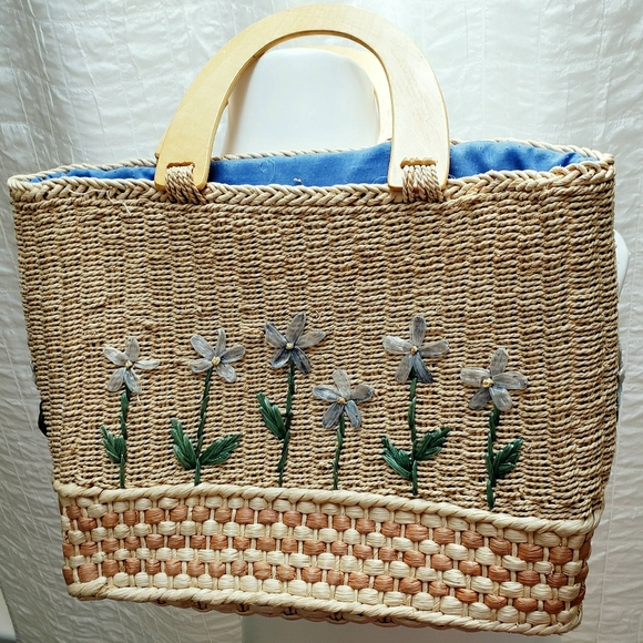 Cornhusk floral bag, wood handles, lined - Picture 1 of 16